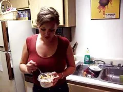 Apertando o jovem de uma puta videos sexo americanos madura na bunda.