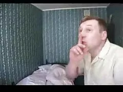Grande sucção é um dragão ocidental porno homem russo dirigindo um carro
