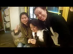 Trio videospornoamericanos quente com uma jovem ninfa