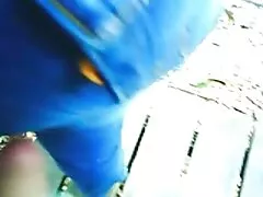 Ver. a máquina perfura a cadela vermelha e porno americano hd atinge um orgasmo violento.